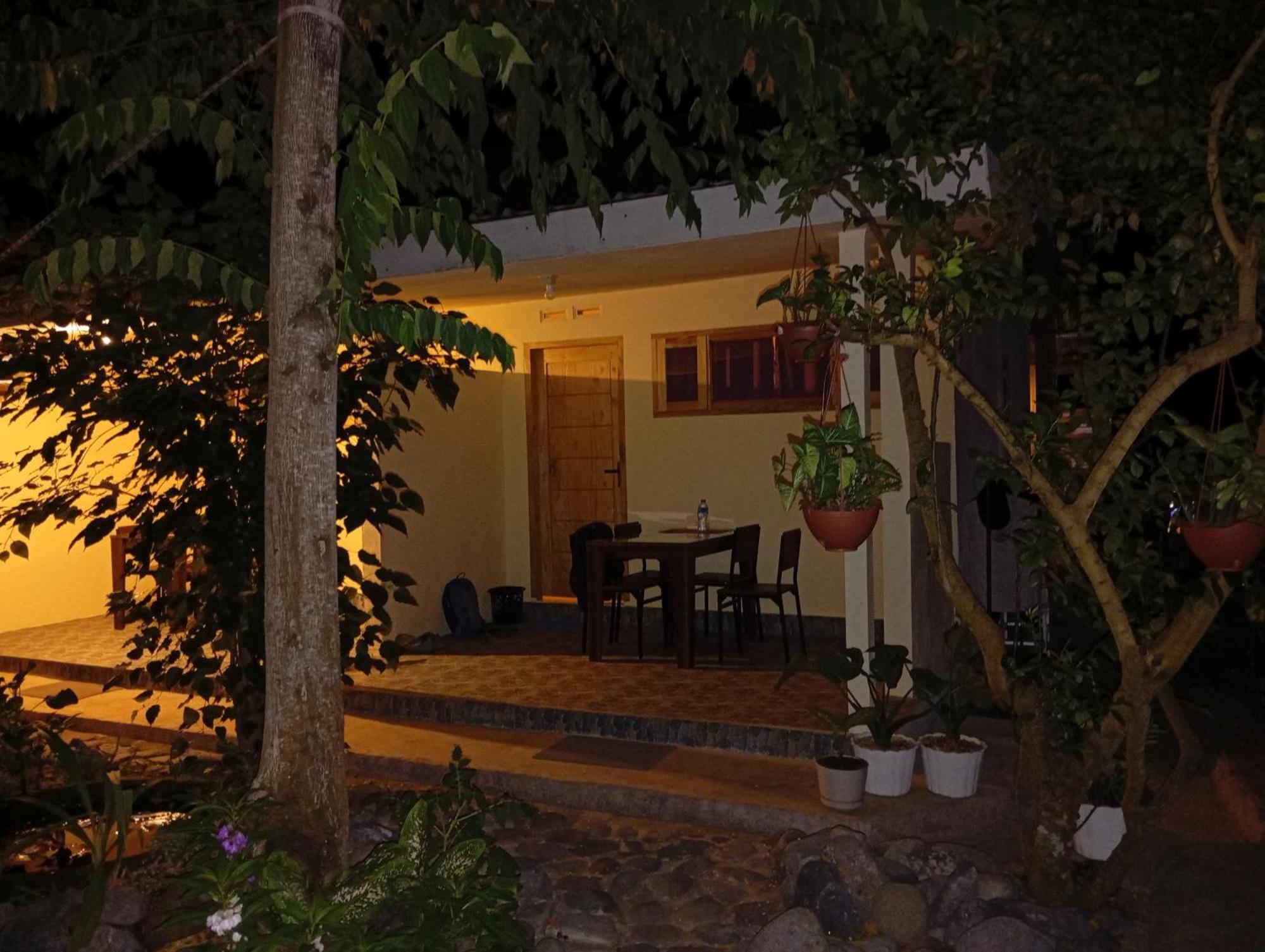 Rumah Kawan Senaru House Of Friend Kültér fotó